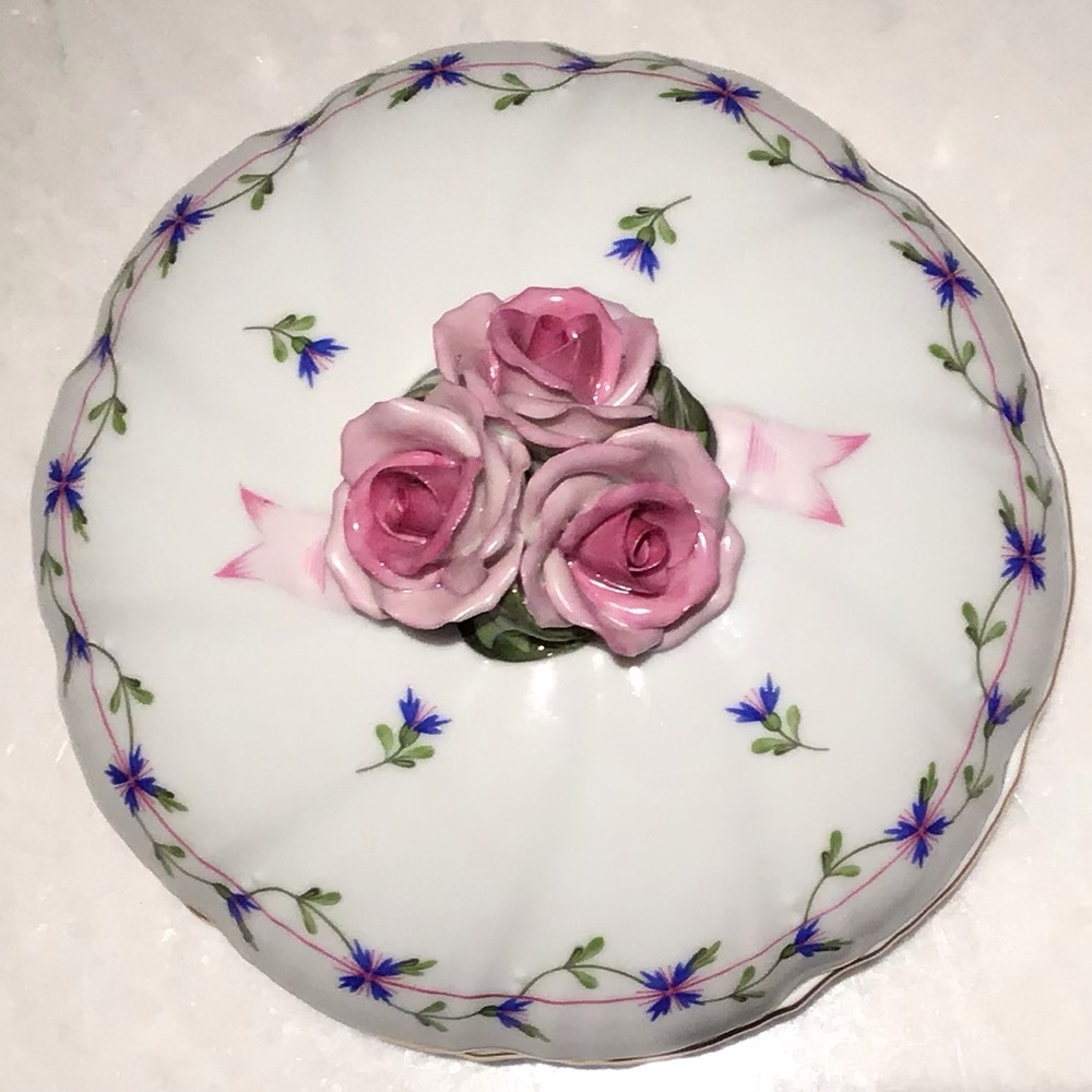 Herend Porcelain Dish with Cover - Picture 7 of 7